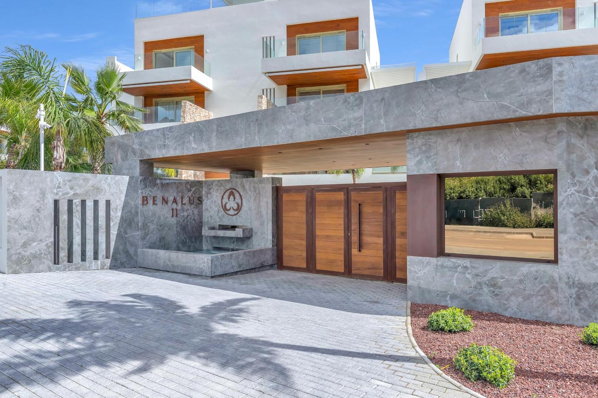 Benalus Ii Luxury